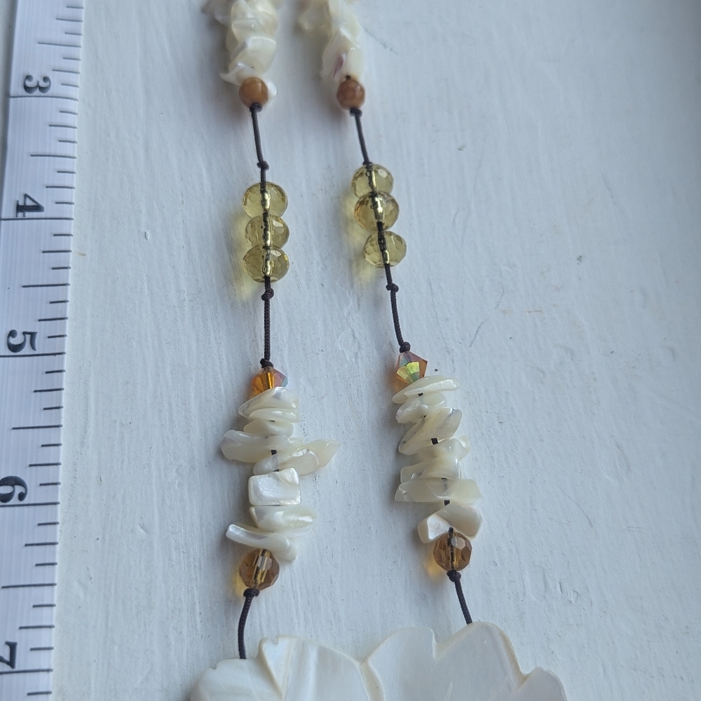 Shell necklace - Picture 3 of 3
